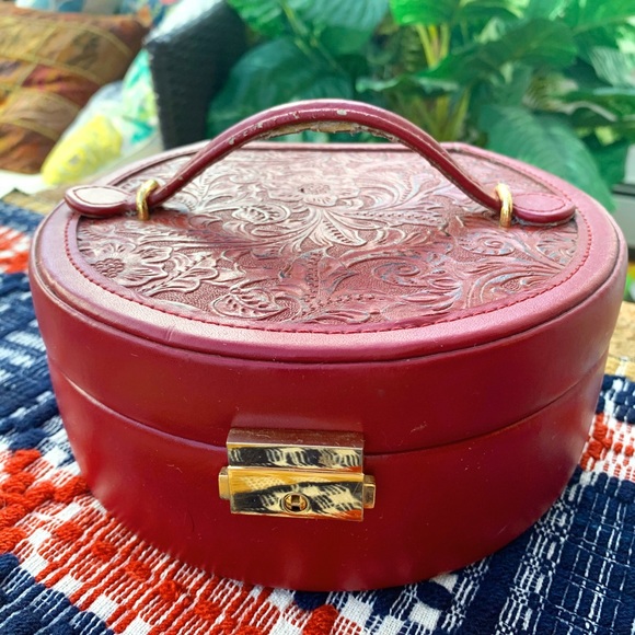 Vintage Solid Color Portable Jewelry Case